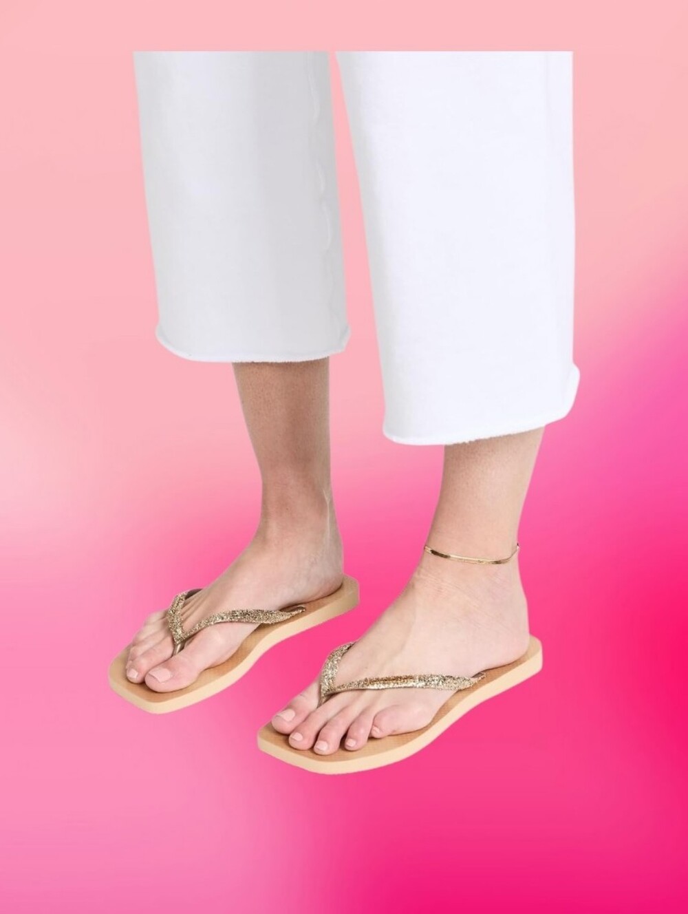 Havainas women’s Gold Glitter Flip Flop Sandals - Casual Summer Slides